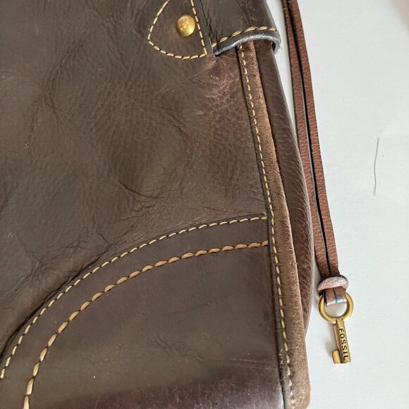 Vintage Fossil 75082 Brown Leather Handle Shoulder Bag with Charm. - Picture 10 of 15